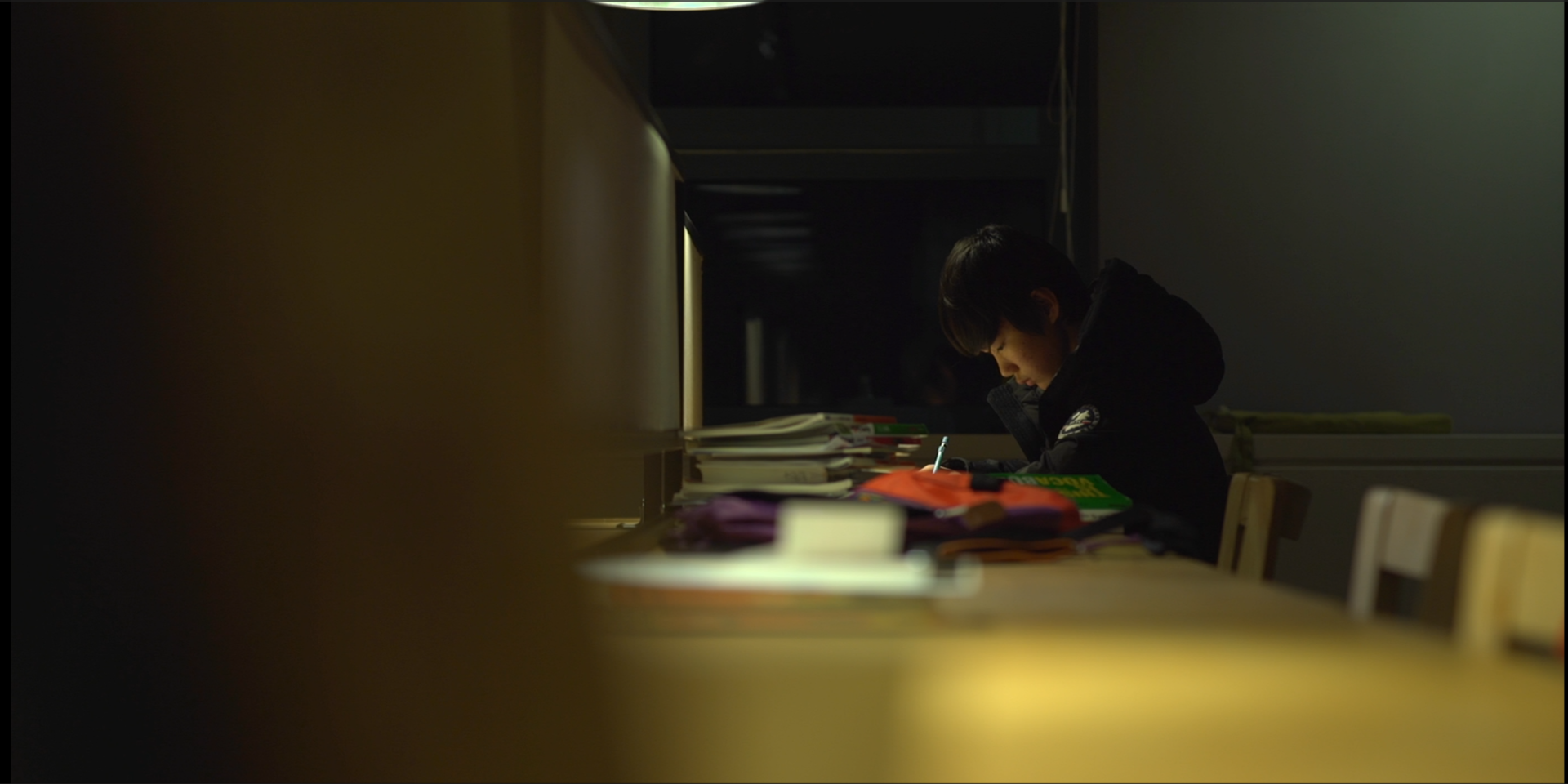슬라이드24_학생공부사진.png